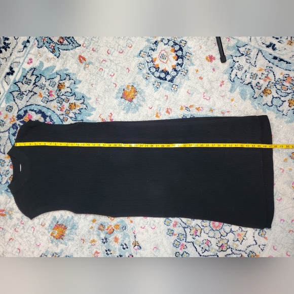 H&m knit crewneck midi dress with long slit. Womens small. EUC - Picture 7 of 8